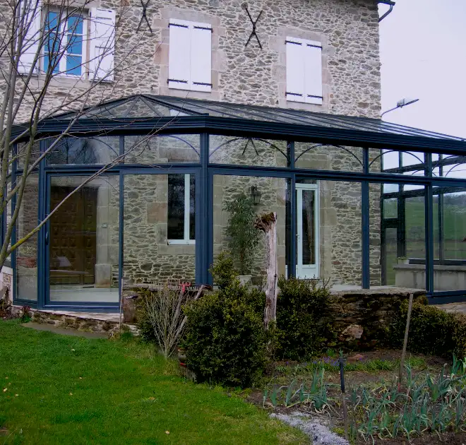 Fabricant de veranda, pergolas et stores Rodez, Millau, Aveyron.